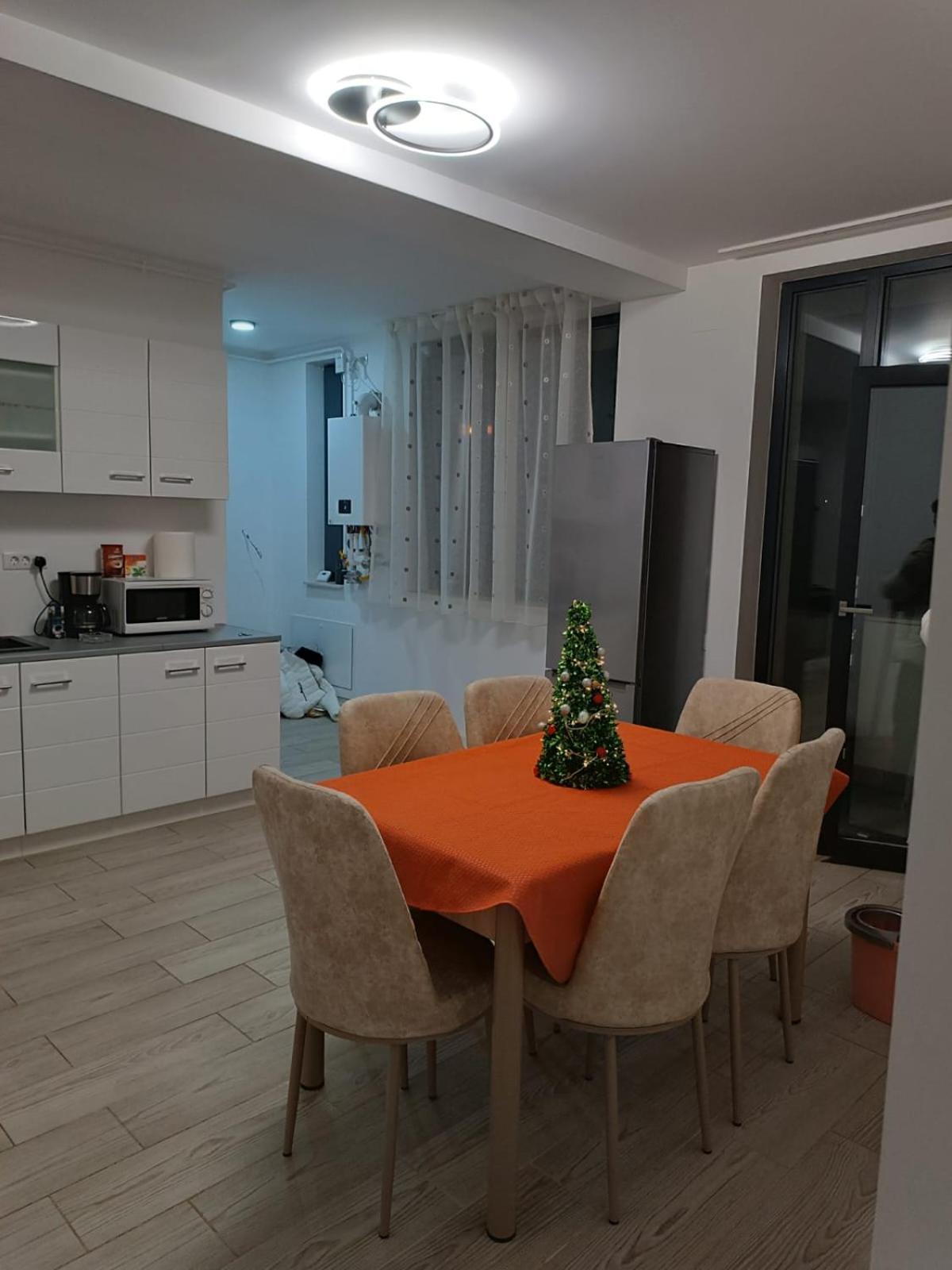 Apartament 2 Camere, Bloc Nou, Langa Promenada Moll, Capacitate 4 Persoane Craiova Buitenkant foto
